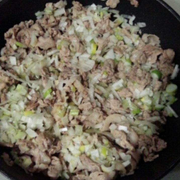 ねぎ塩豚丼！エバラの塩ダレで味付け簡単！